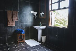Moonshine Uroa Boutique Hotel