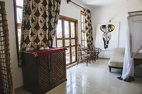 Moonshine Uroa Boutique Hotel