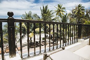 Moonshine Uroa Boutique Hotel