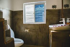 Moonshine Uroa Boutique Hotel