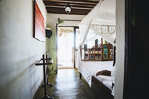 Moonshine Uroa Boutique Hotel