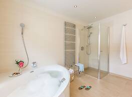 Tides Boutique Hotel