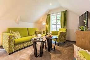 Tides Boutique Hotel