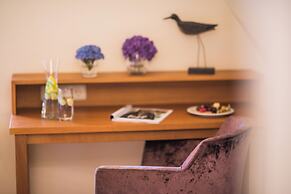 Tides Boutique Hotel