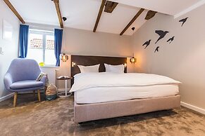 Tides Boutique Hotel