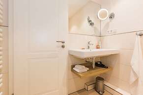 Tides Boutique Hotel