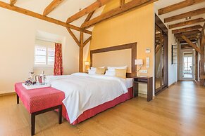 Tides Boutique Hotel