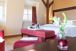 Tides Boutique Hotel