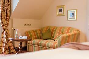 Tides Boutique Hotel