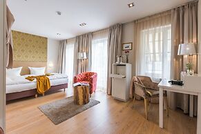 Tides Boutique Hotel
