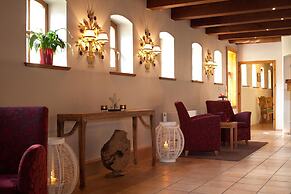 Tides Boutique Hotel