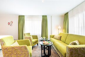 Tides Boutique Hotel