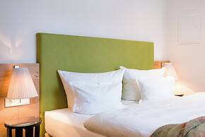 Tides Boutique Hotel