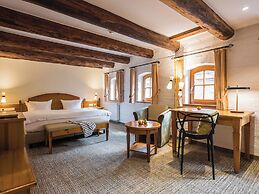 Tides Boutique Hotel