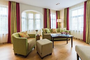 Tides Boutique Hotel