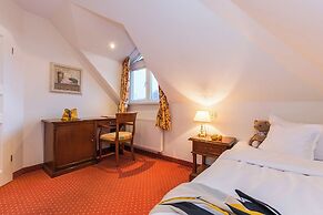 Tides Boutique Hotel