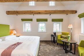 Tides Boutique Hotel