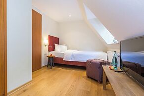 Tides Boutique Hotel
