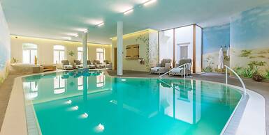 Tides Boutique Hotel