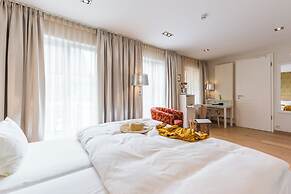 Tides Boutique Hotel