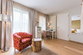 Tides Boutique Hotel