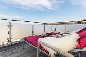 Tides Boutique Hotel