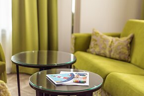 Tides Boutique Hotel