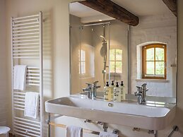 Tides Boutique Hotel