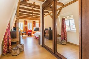 Tides Boutique Hotel