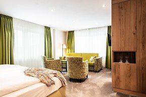 Tides Boutique Hotel