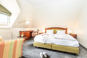 Tides Boutique Hotel