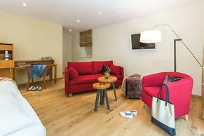 Tides Boutique Hotel