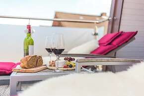 Tides Boutique Hotel