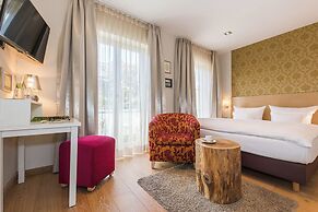 Tides Boutique Hotel