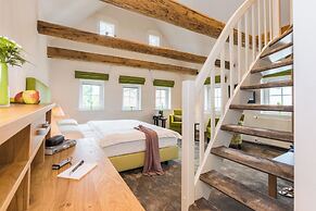 Tides Boutique Hotel