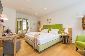 Tides Boutique Hotel