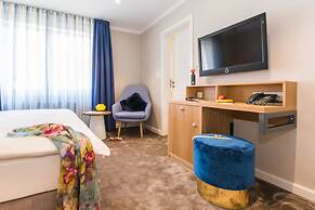 Tides Boutique Hotel