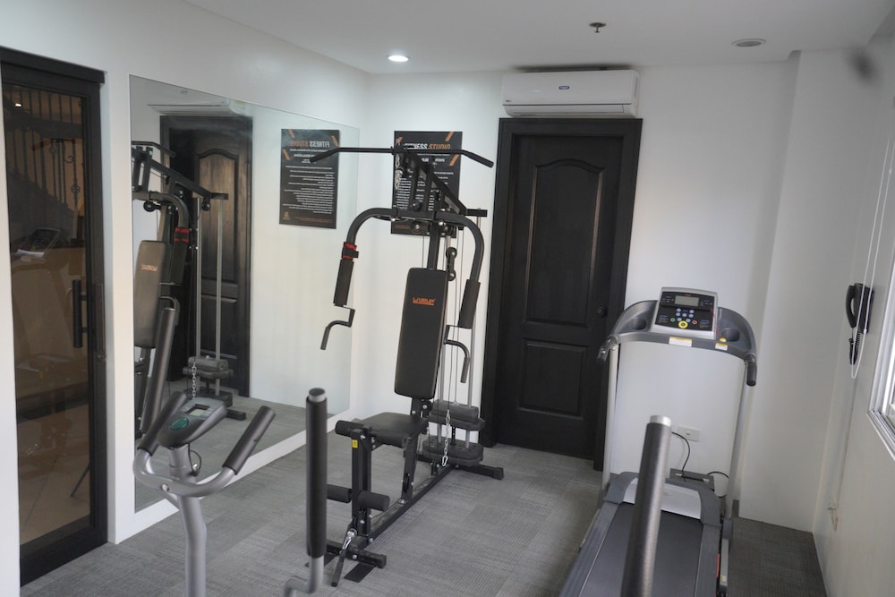 Sta. Barbara Residence Hotel