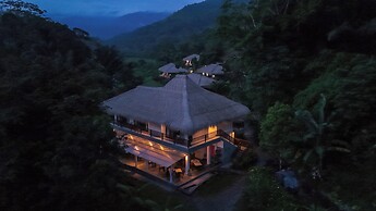Kelimutu Crater Lakes Ecolodge