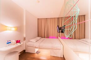 J Icon Hip Hotel