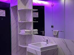 J Icon Hip Hotel