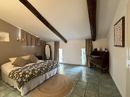 Hôtel la Bastide des Monges