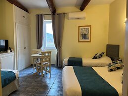 Hôtel la Bastide des Monges