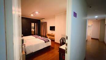 Collection O The Step Sathorn