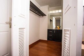 Collection O The Step Sathorn