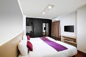 Collection O The Step Sathorn