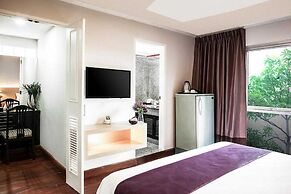 Collection O The Step Sathorn