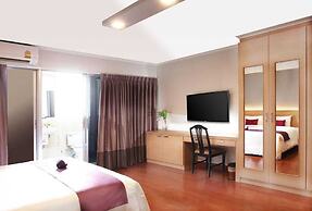 Collection O The Step Sathorn