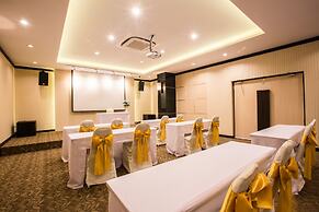 L Hotel