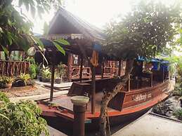 RuenNamyen Resort